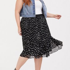 Torrid Polka Dot Chiffon Pleated Black Mid…